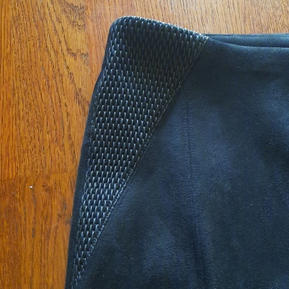 Zara Basic Mini Skirt - Picture 4 of 6